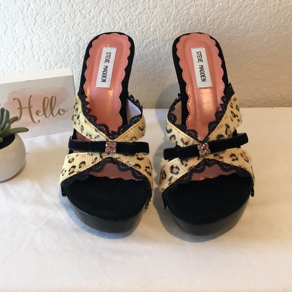 Steve Madden Shoes - Steve Madden Leopard Heels曆
